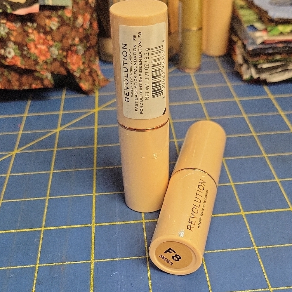 Revolution F8 Foundation Stick